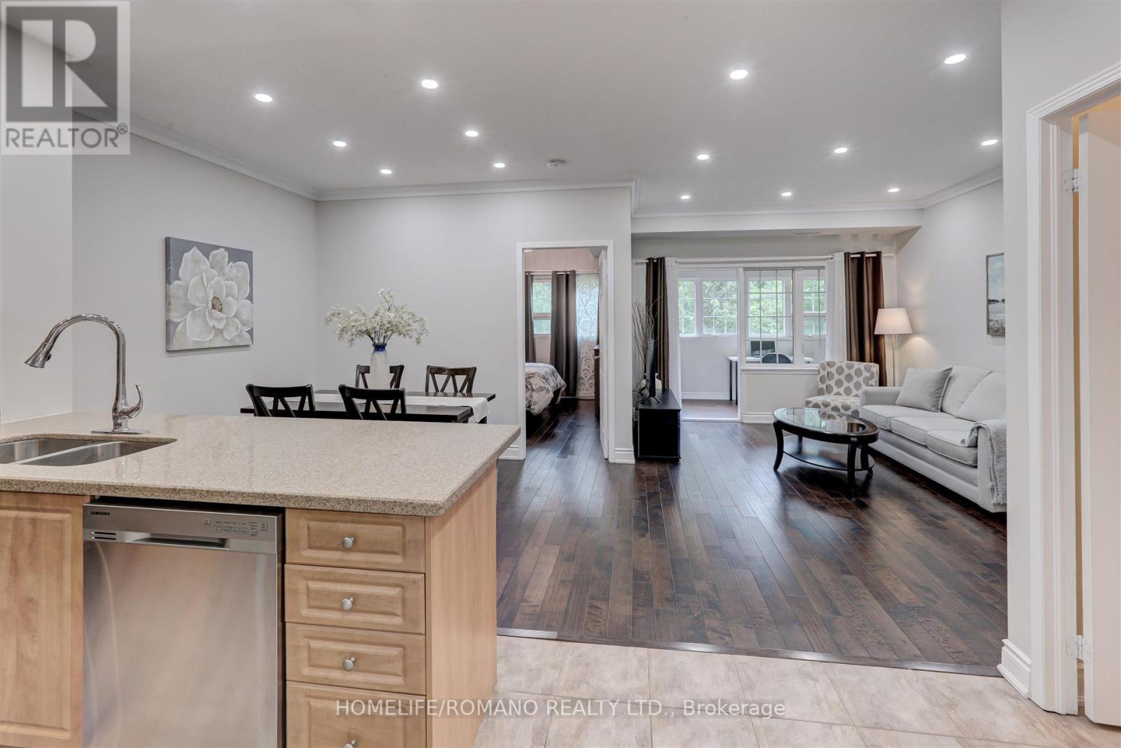 #107 -9431 JANE ST