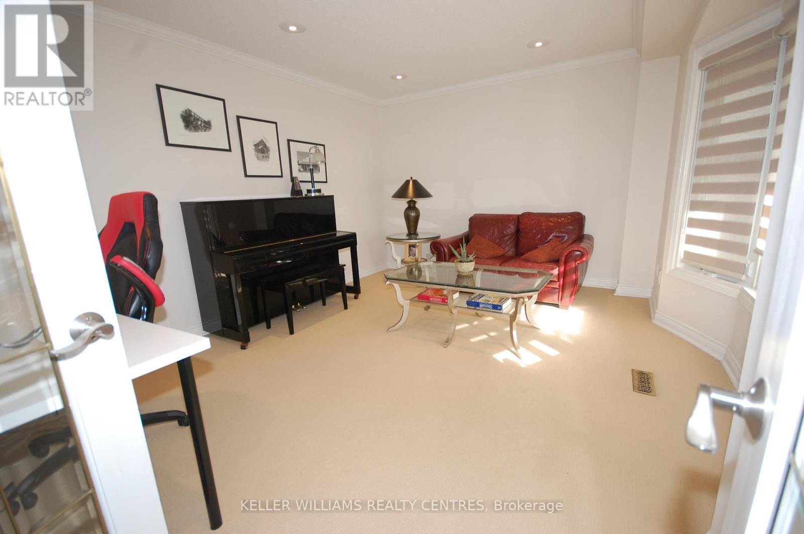 16 TAMARAC TR