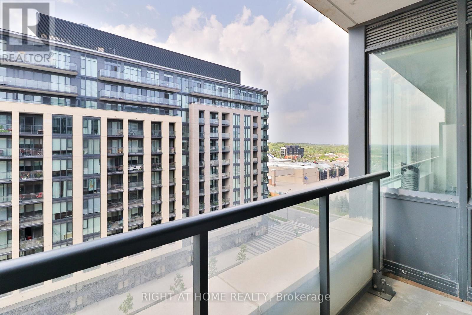 #832 -99 EAGLE ROCK WAY, #832