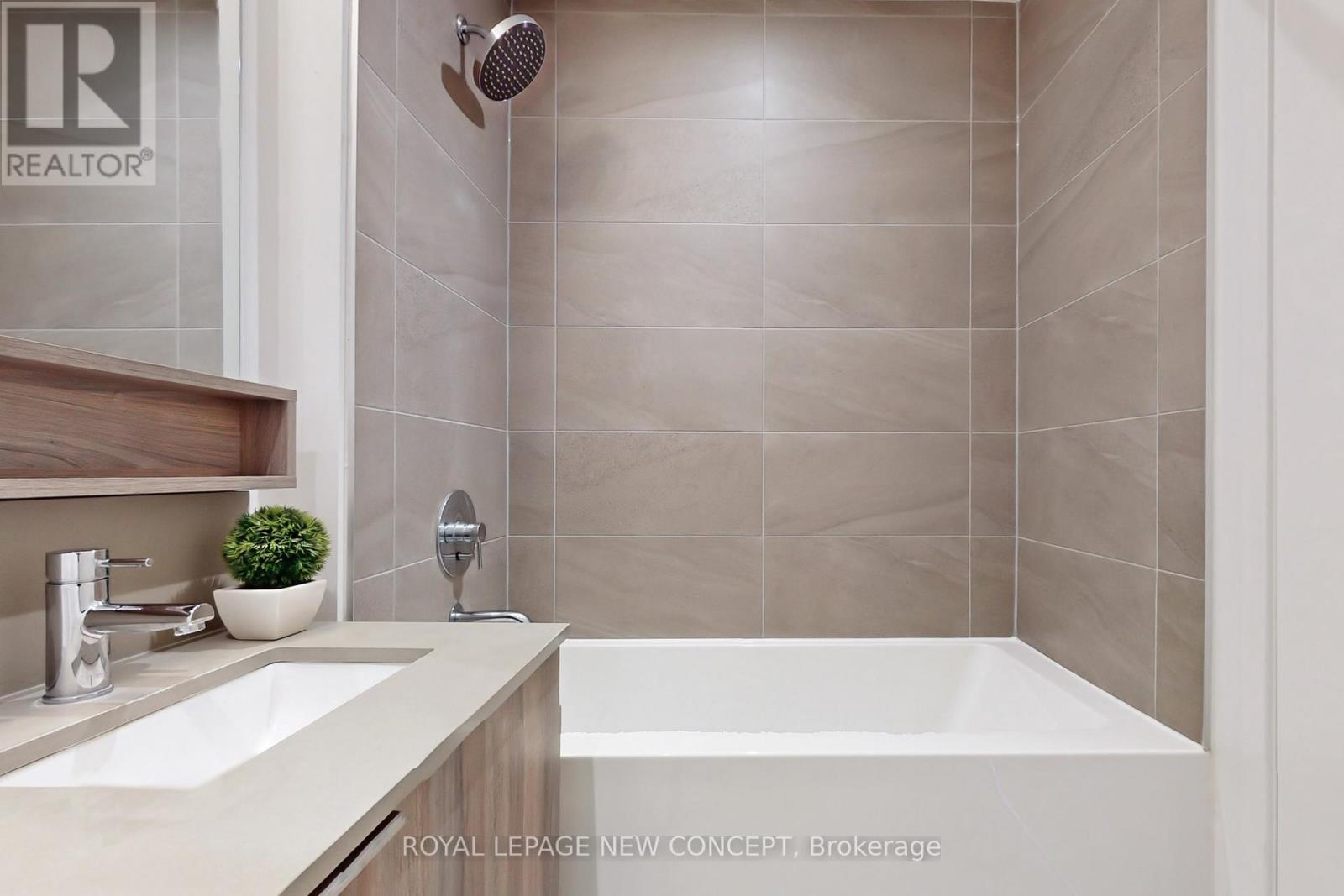 #3907 -950 PORTAGE PKWY, #3907