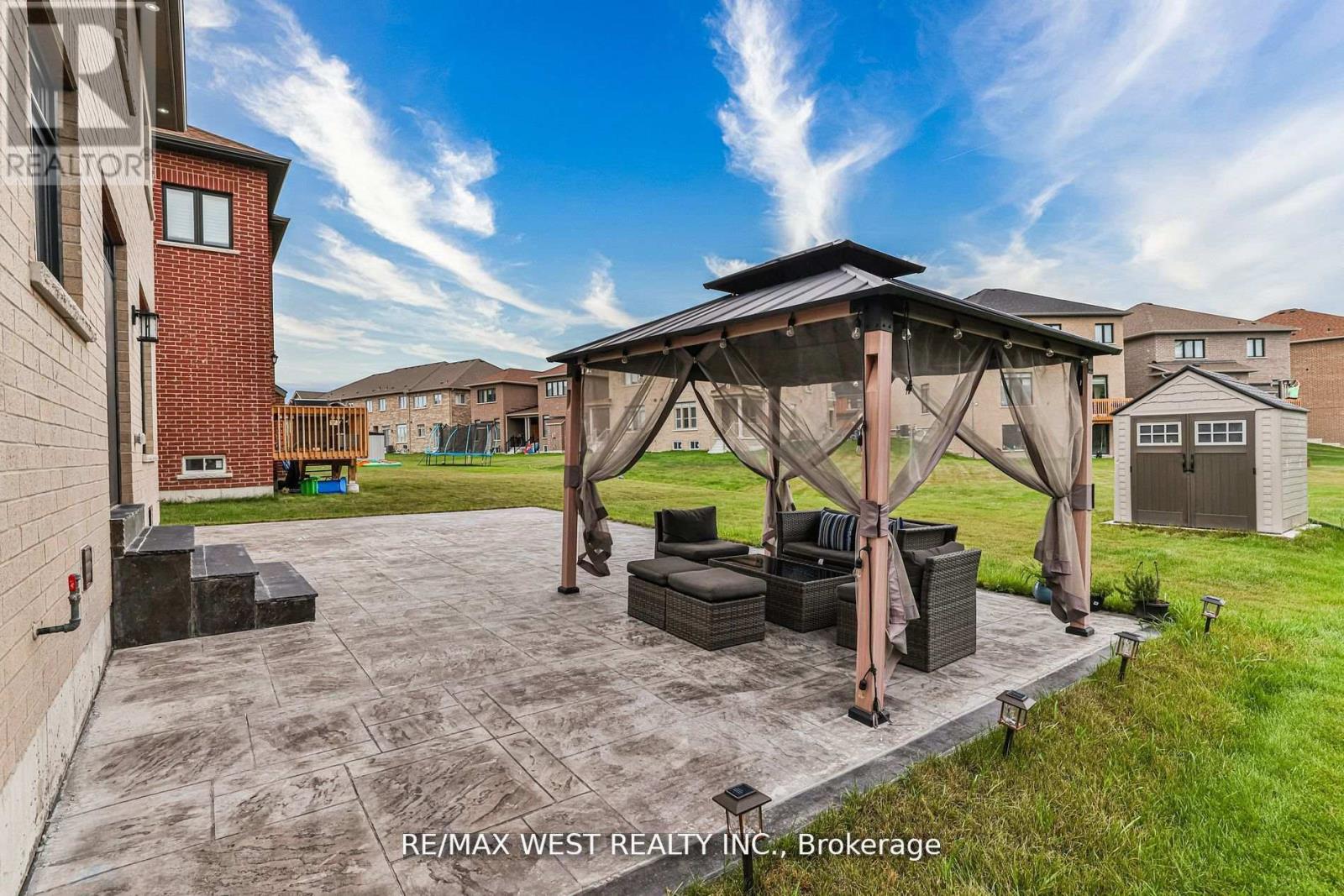 23 JONKMAN BLVD