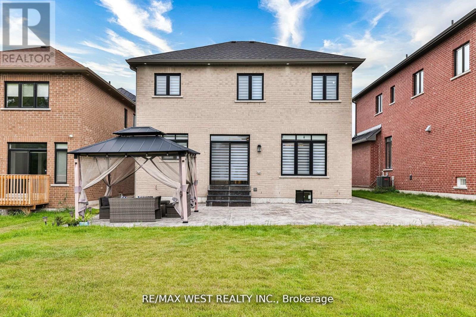 23 JONKMAN BLVD
