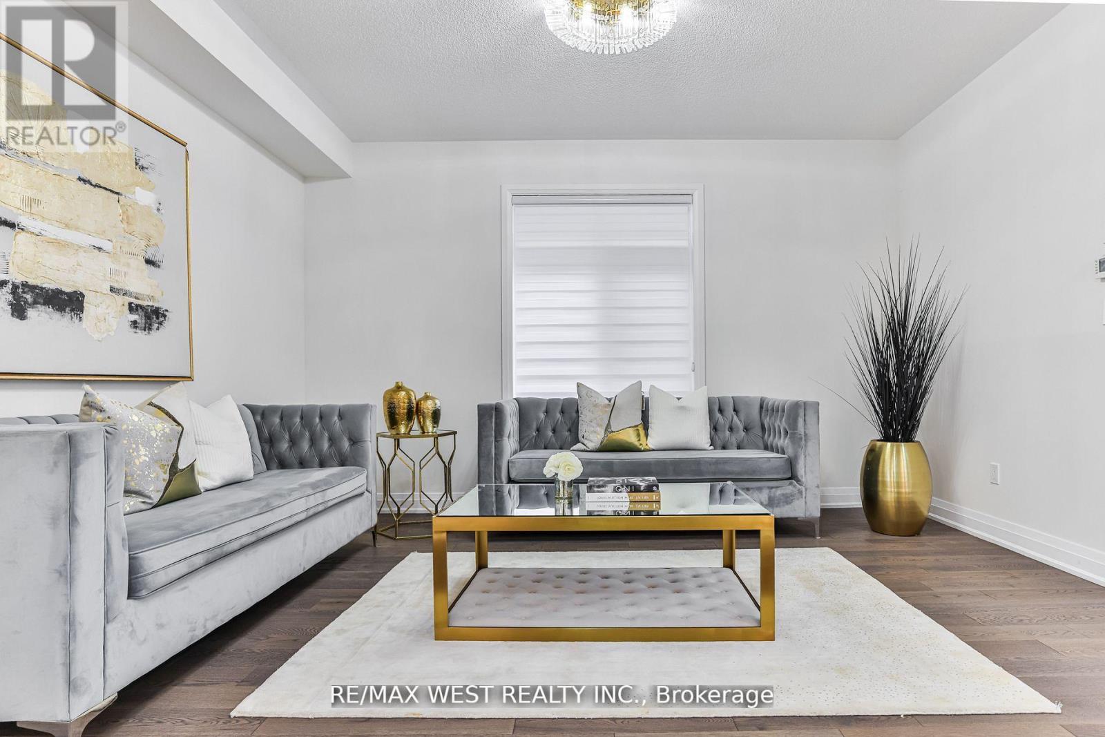 23 JONKMAN BLVD