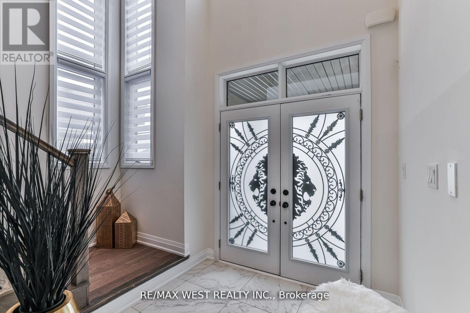 23 JONKMAN BLVD