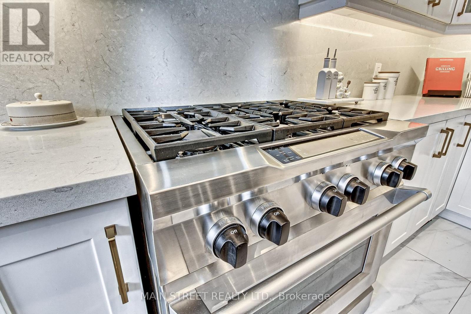 975 GORING CIRC