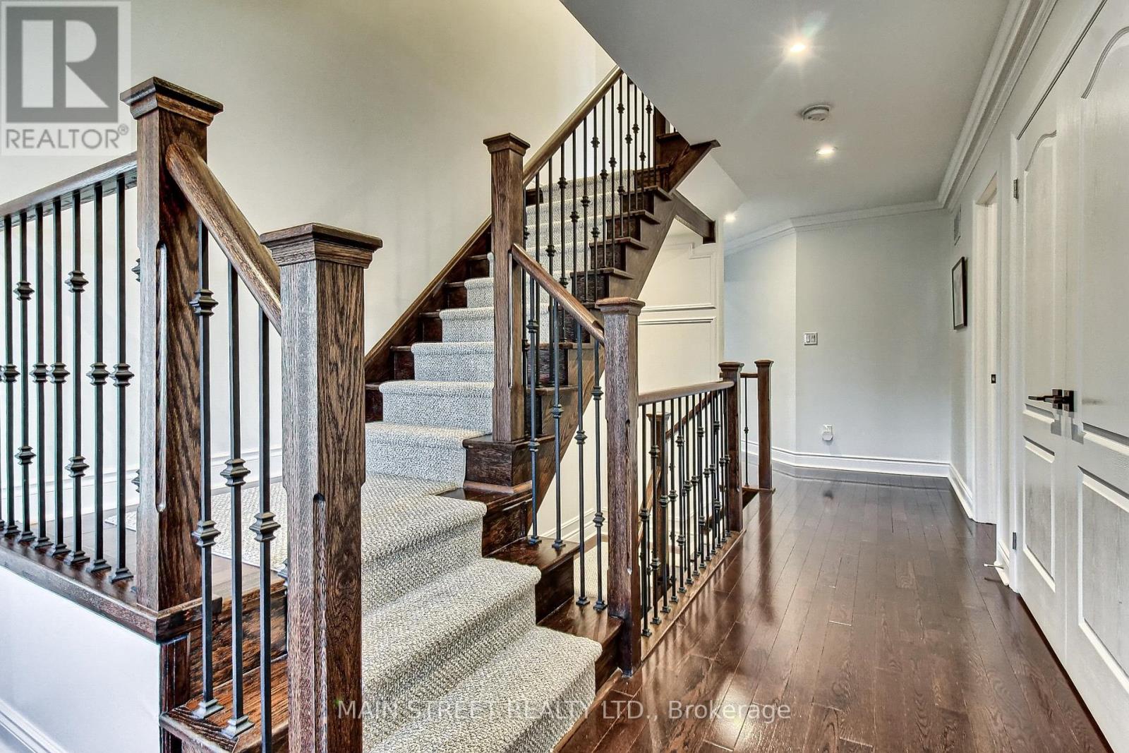 975 GORING CIRC