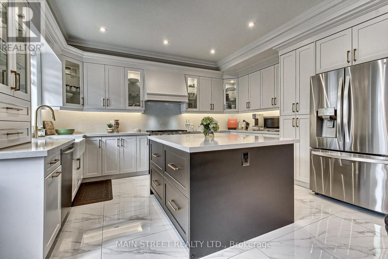 975 GORING CIRC