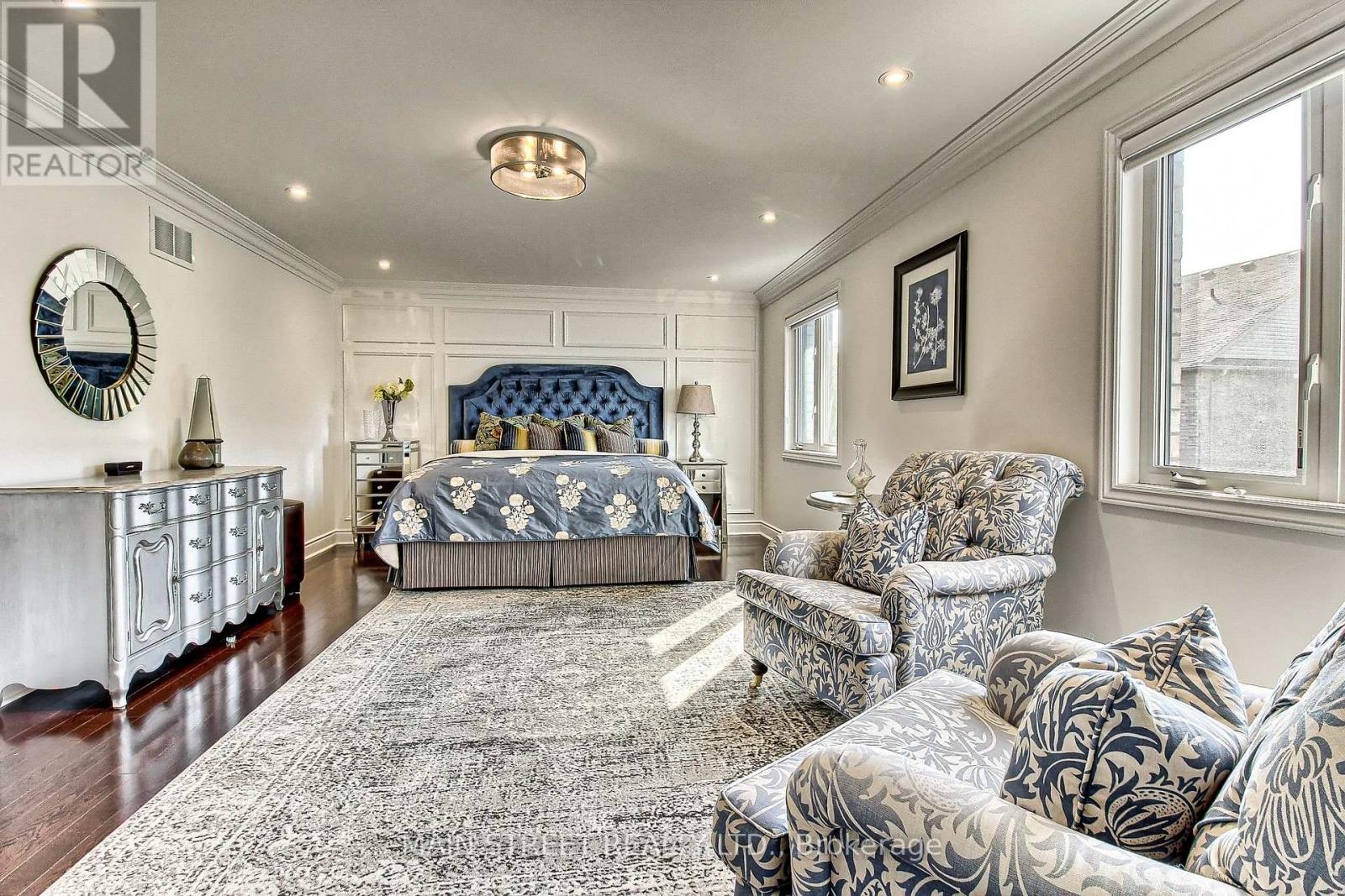 975 GORING CIRC