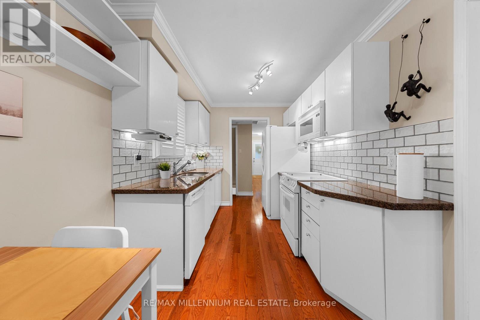 200 O'HARA DR S