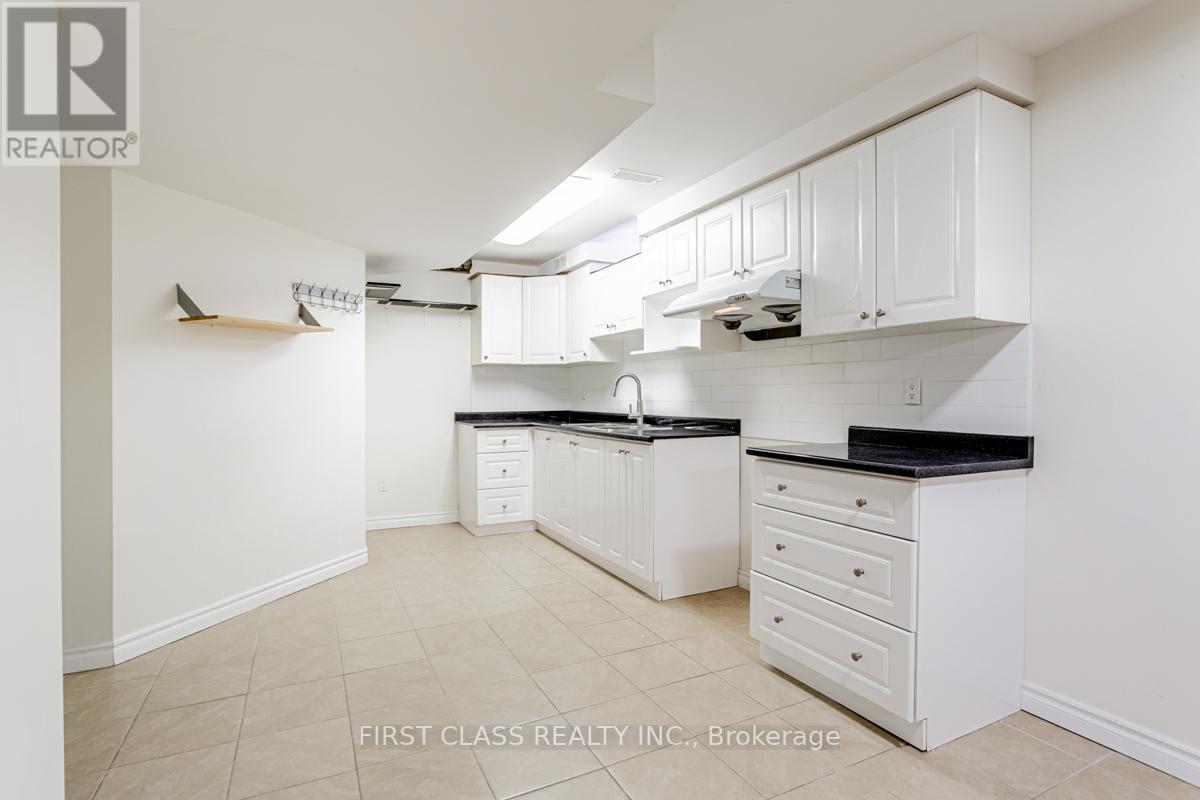 68 STECKLEY ST
