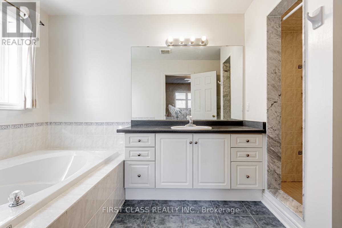 68 STECKLEY ST