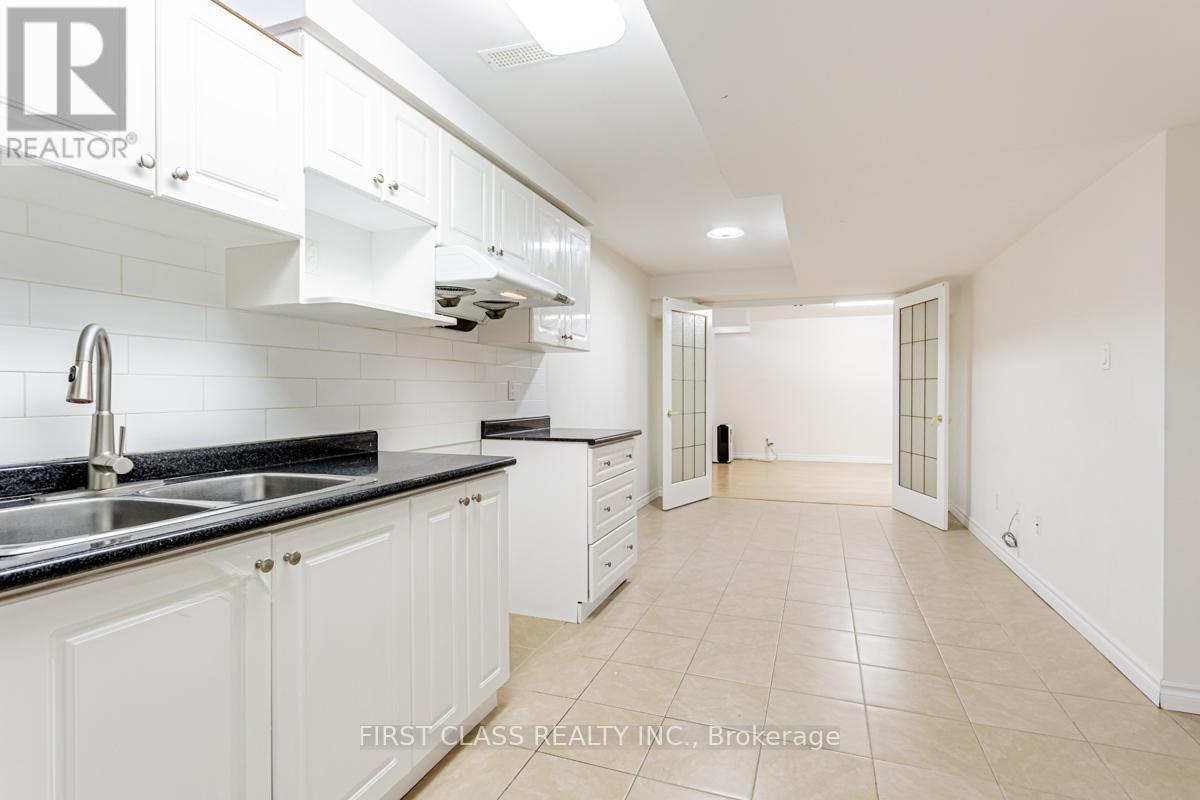 68 STECKLEY ST