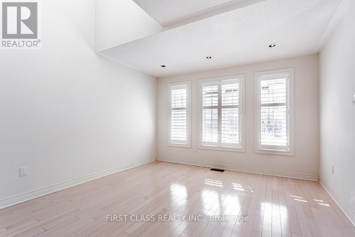 68 STECKLEY ST