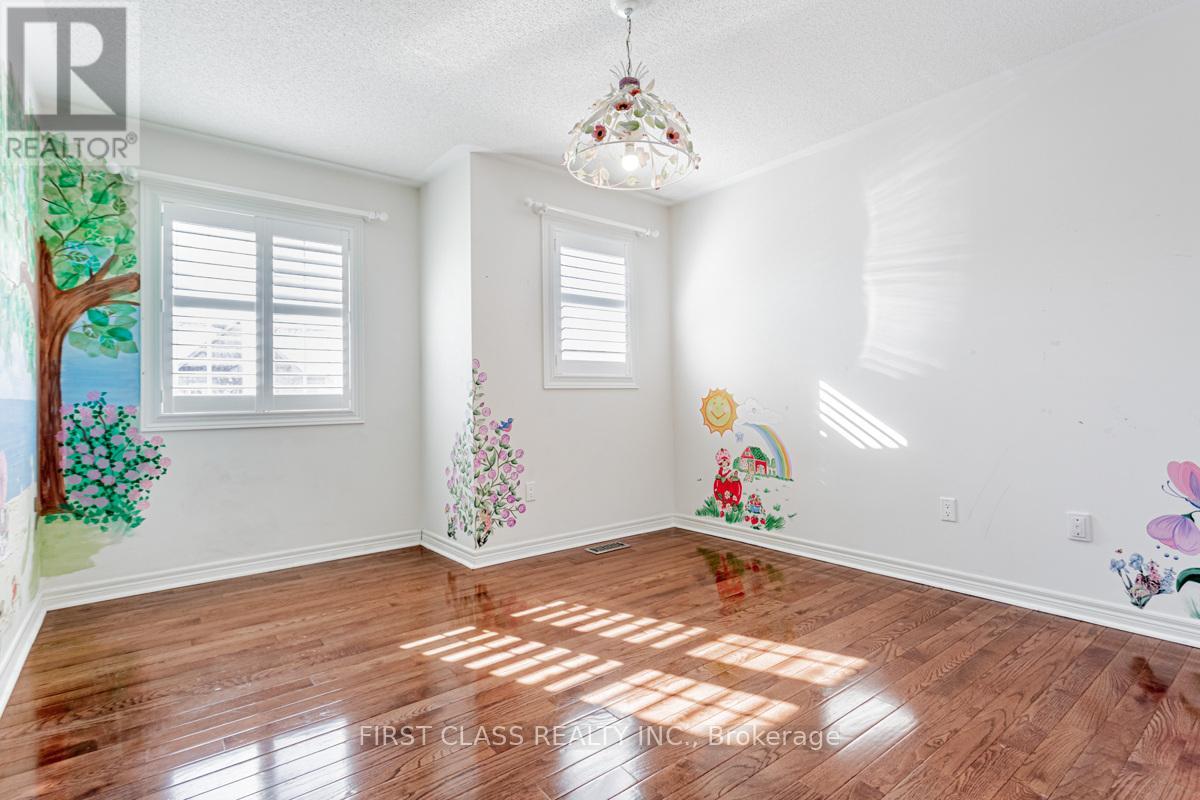 68 STECKLEY ST