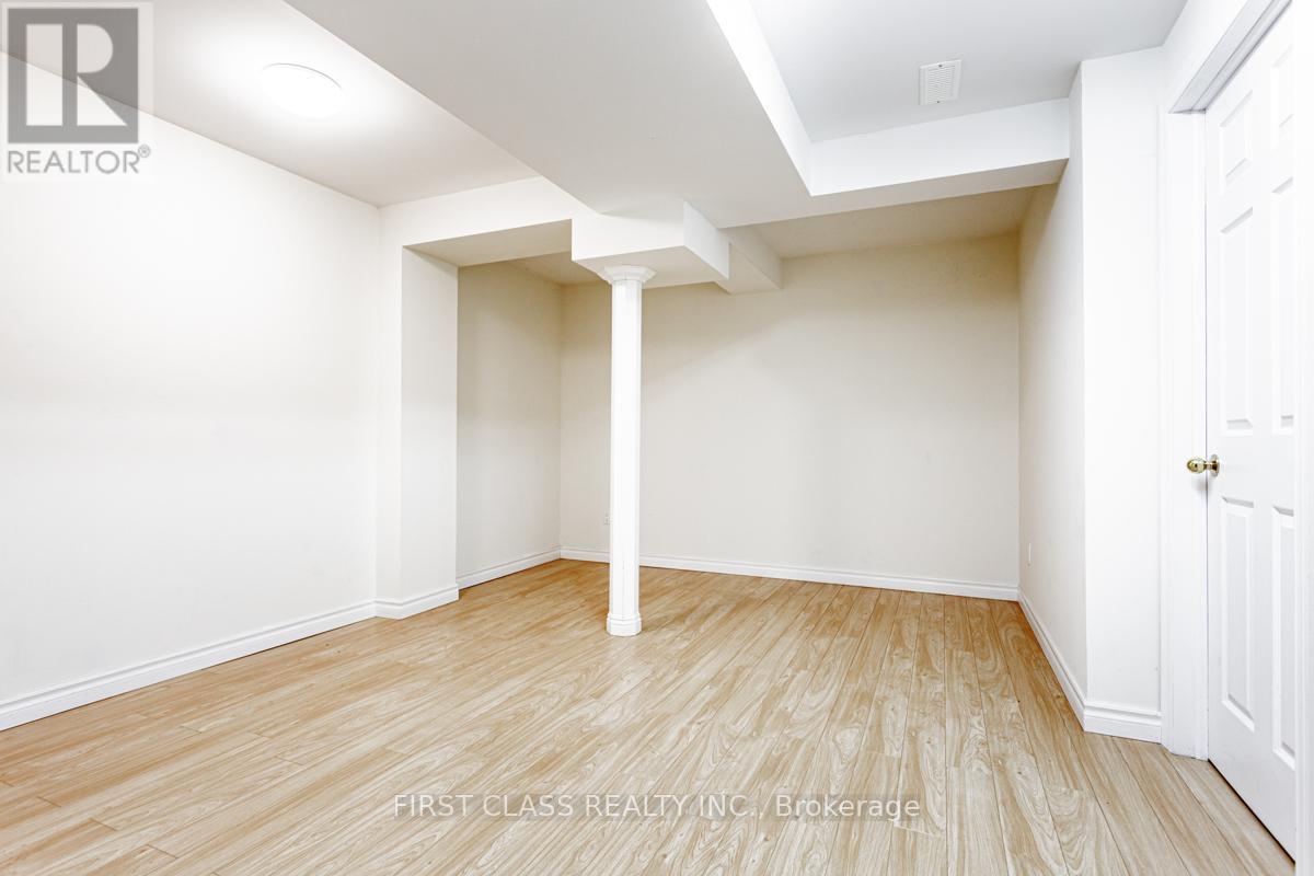 68 STECKLEY ST
