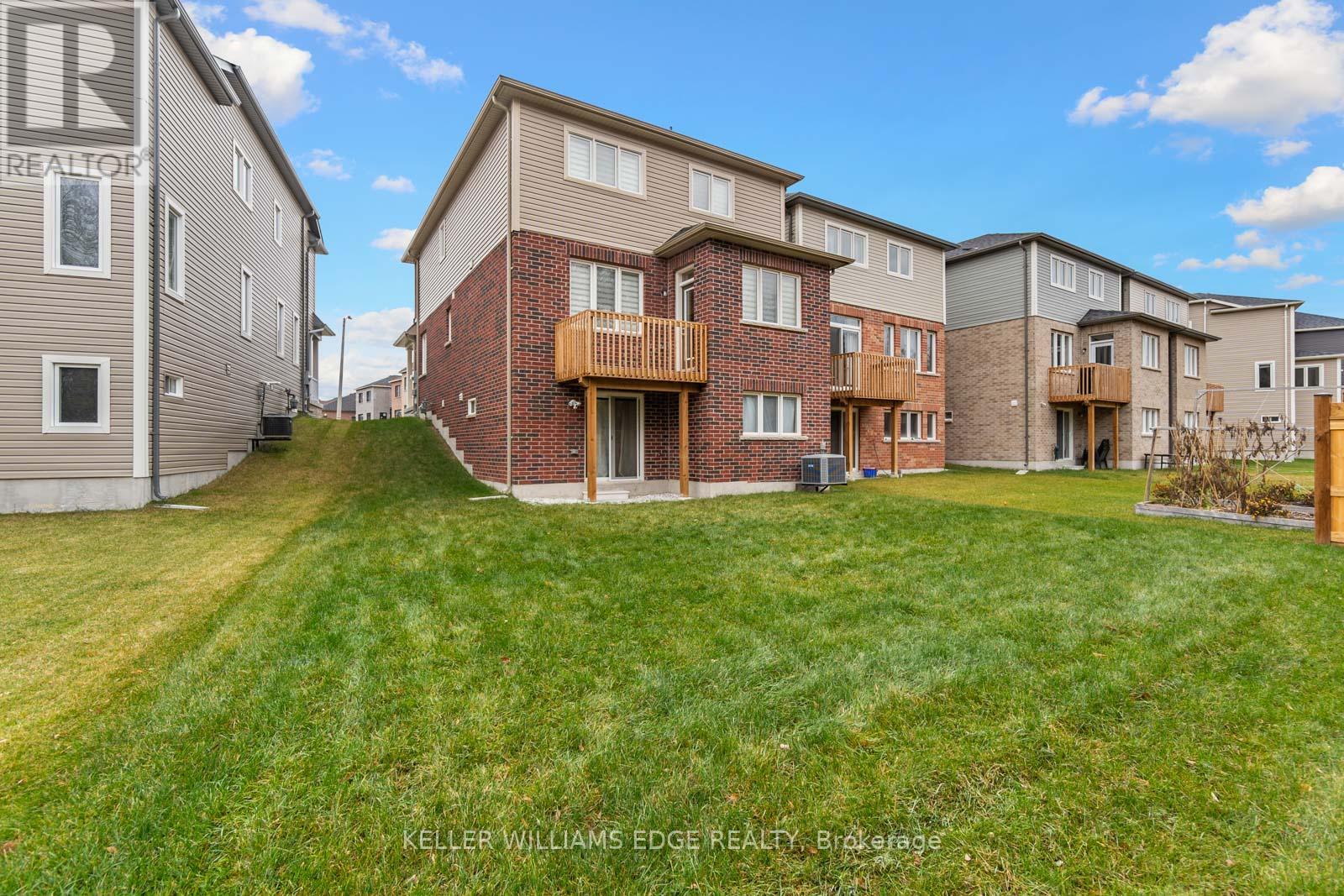 84 WOOD CRES