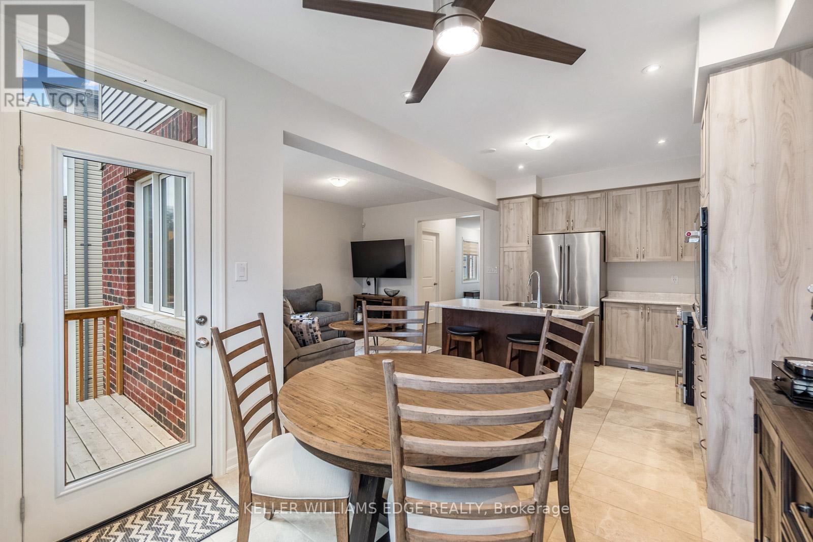 84 WOOD CRES