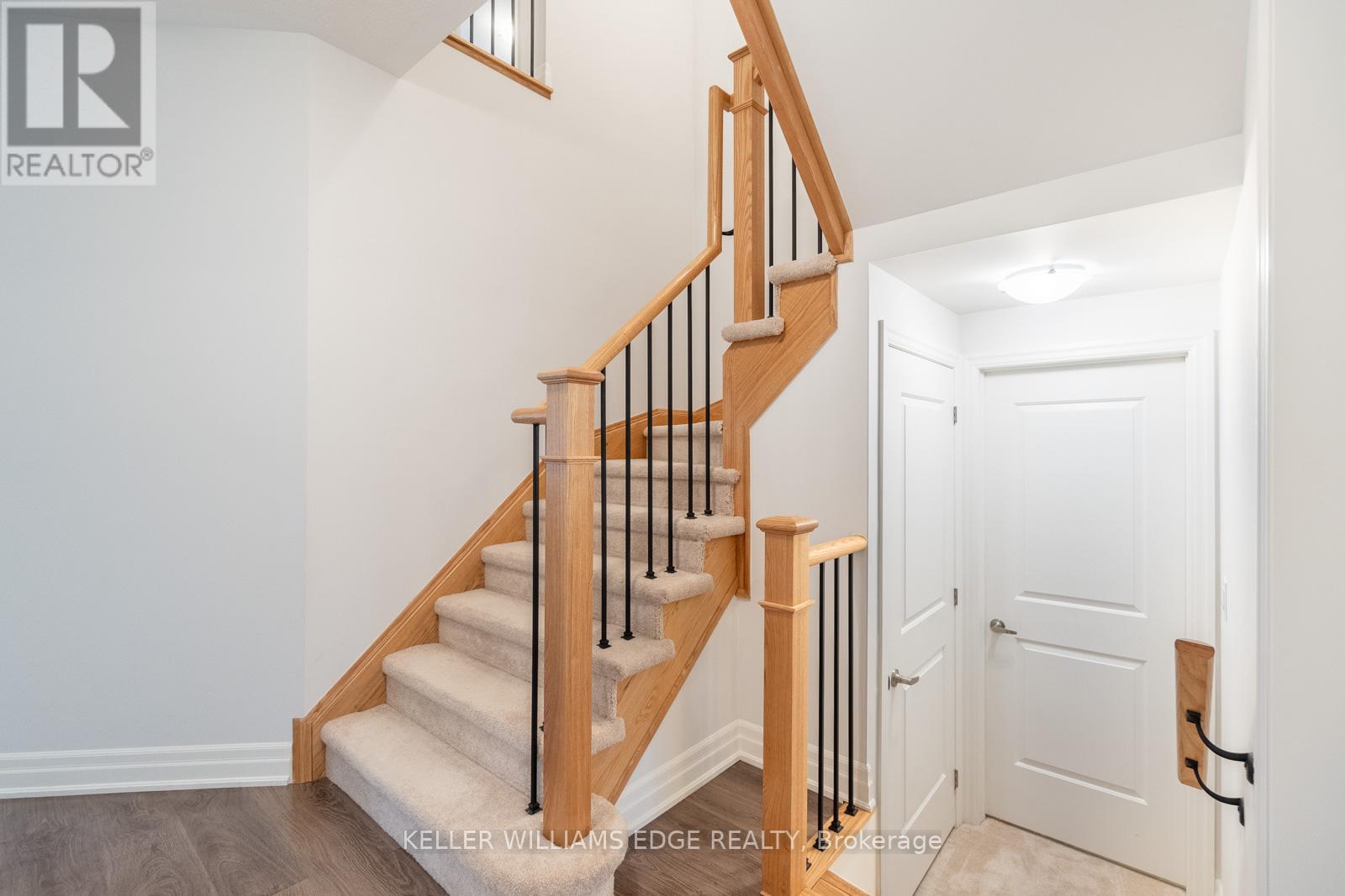 84 WOOD CRES