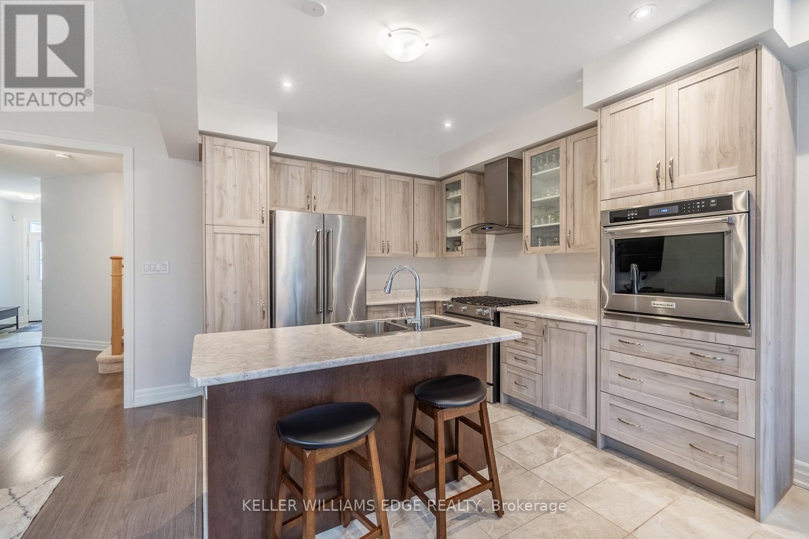 84 WOOD CRES