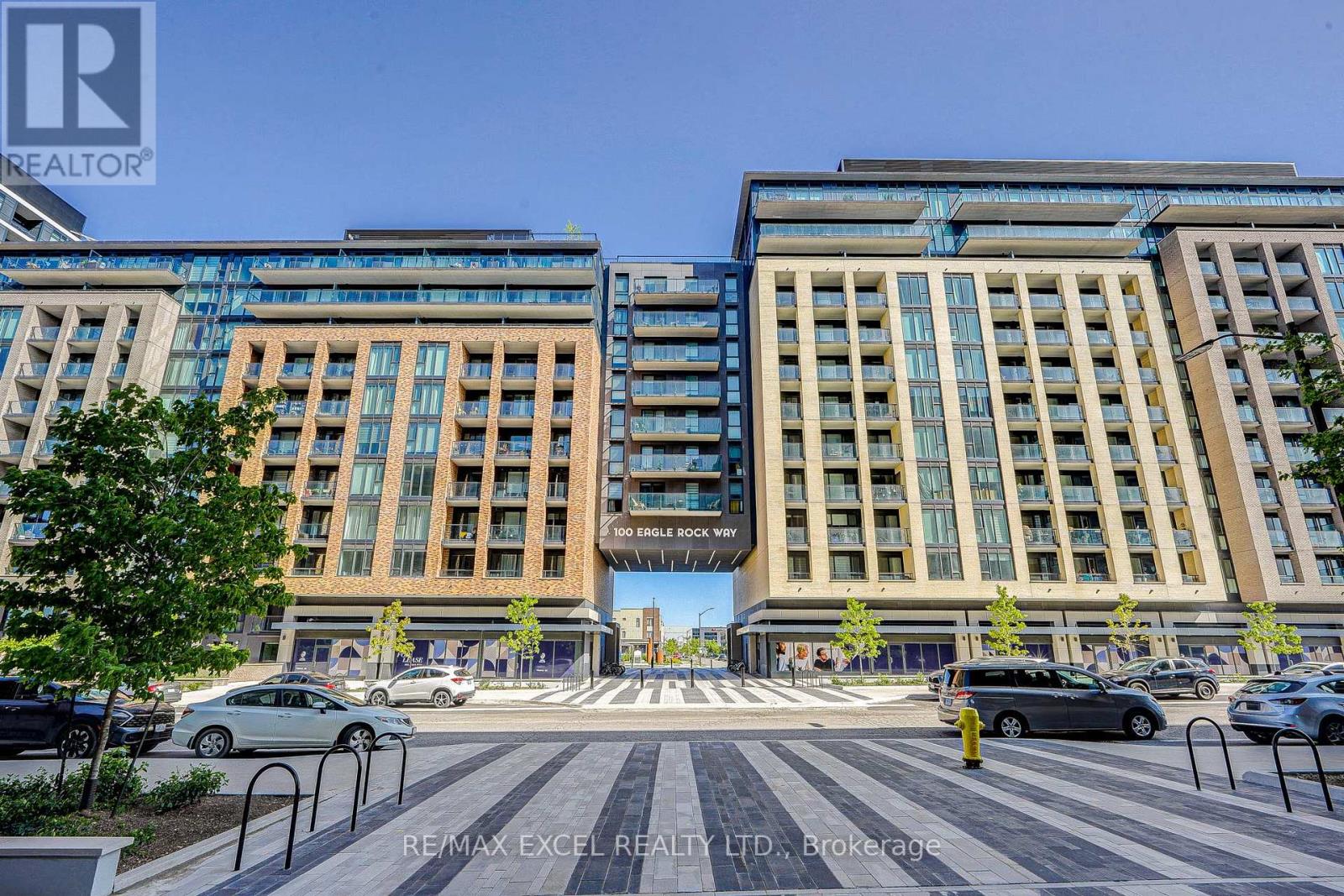 #105 -100 EAGLE ROCK WAY, #105