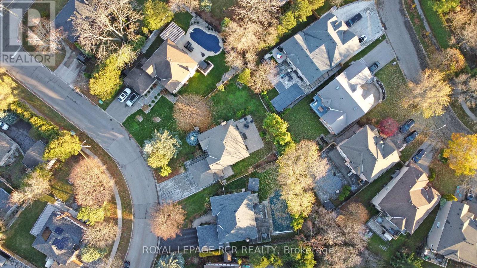 5 WILLIS DR