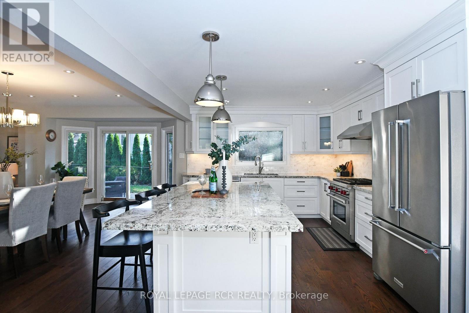 5 WILLIS DR