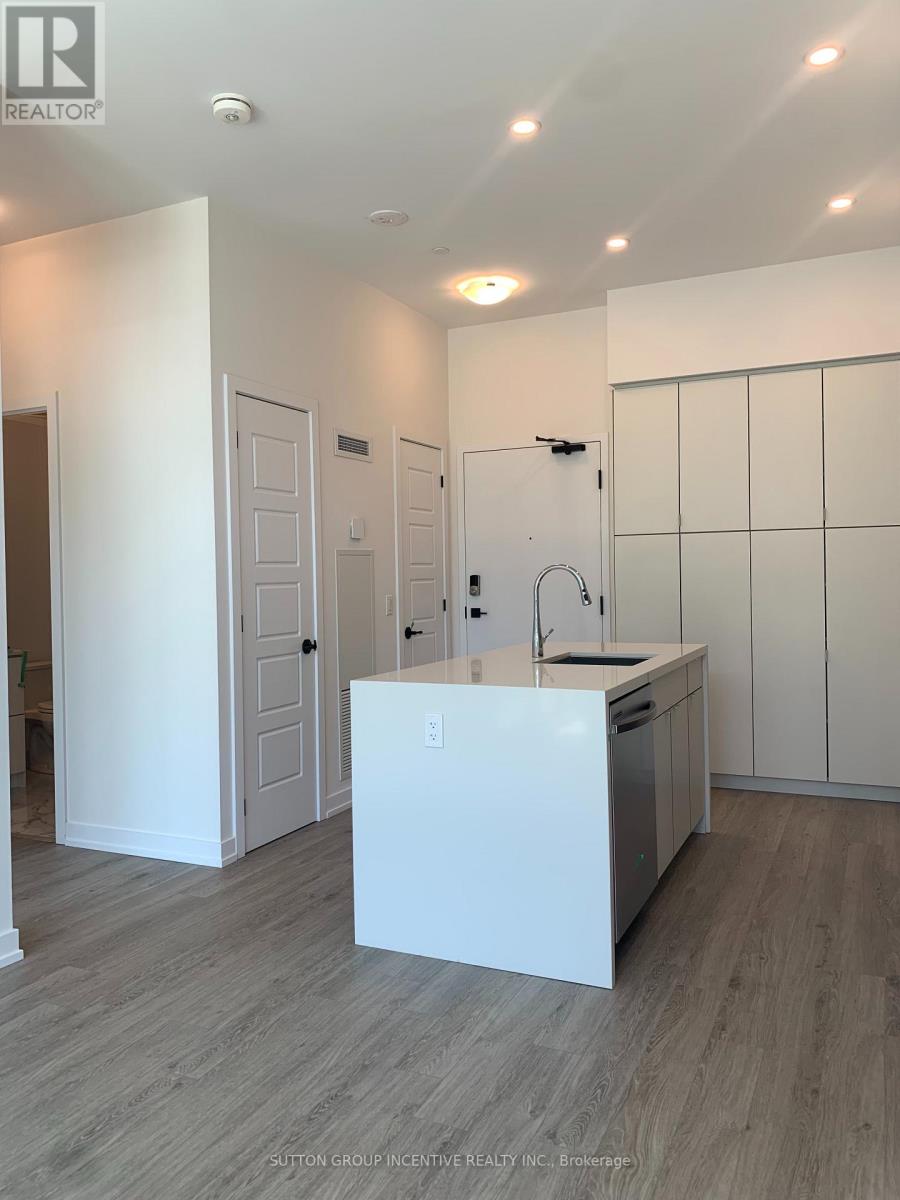 #102 -415 SEA RAY AVE S, #102