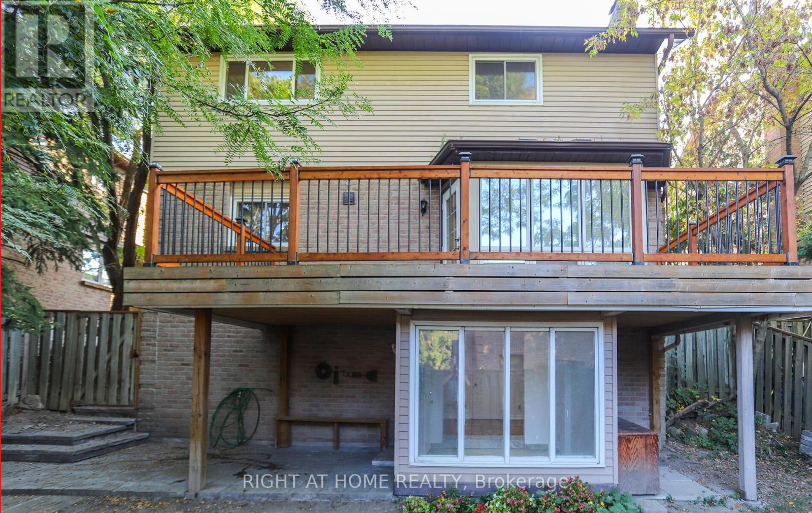 89 BATSON DR E
