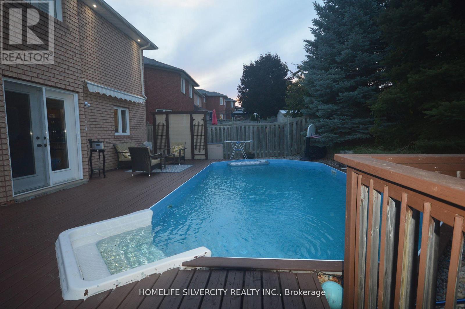 8 PRINCE DR
