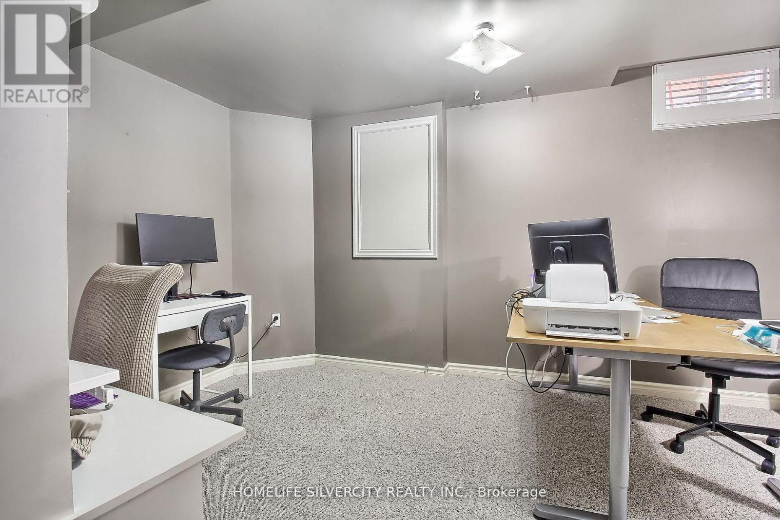 8 PRINCE DR