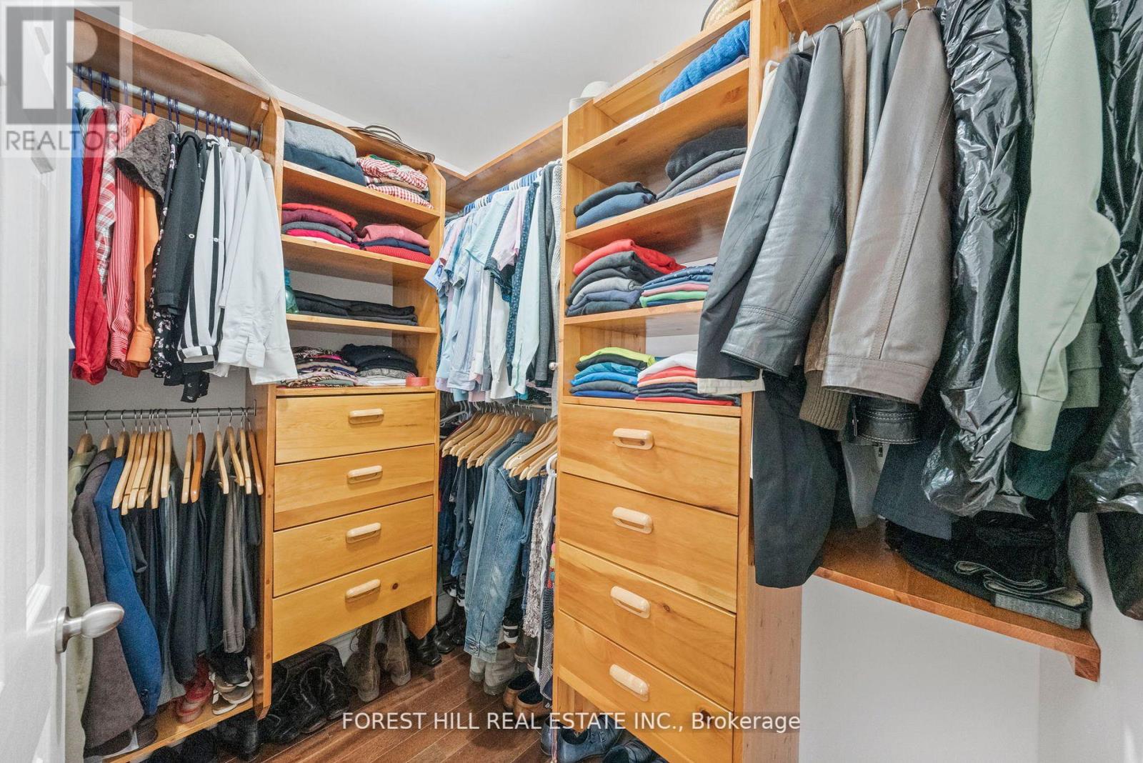 253 EQUATOR CRES