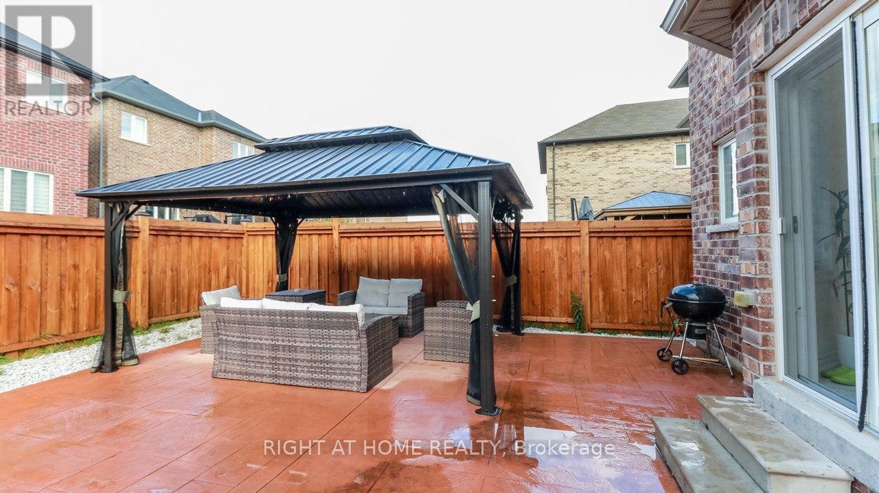 1138 WHARRAM WAY