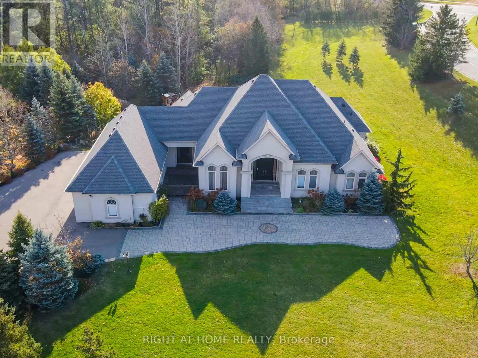61 CHARLES COOPER CRT