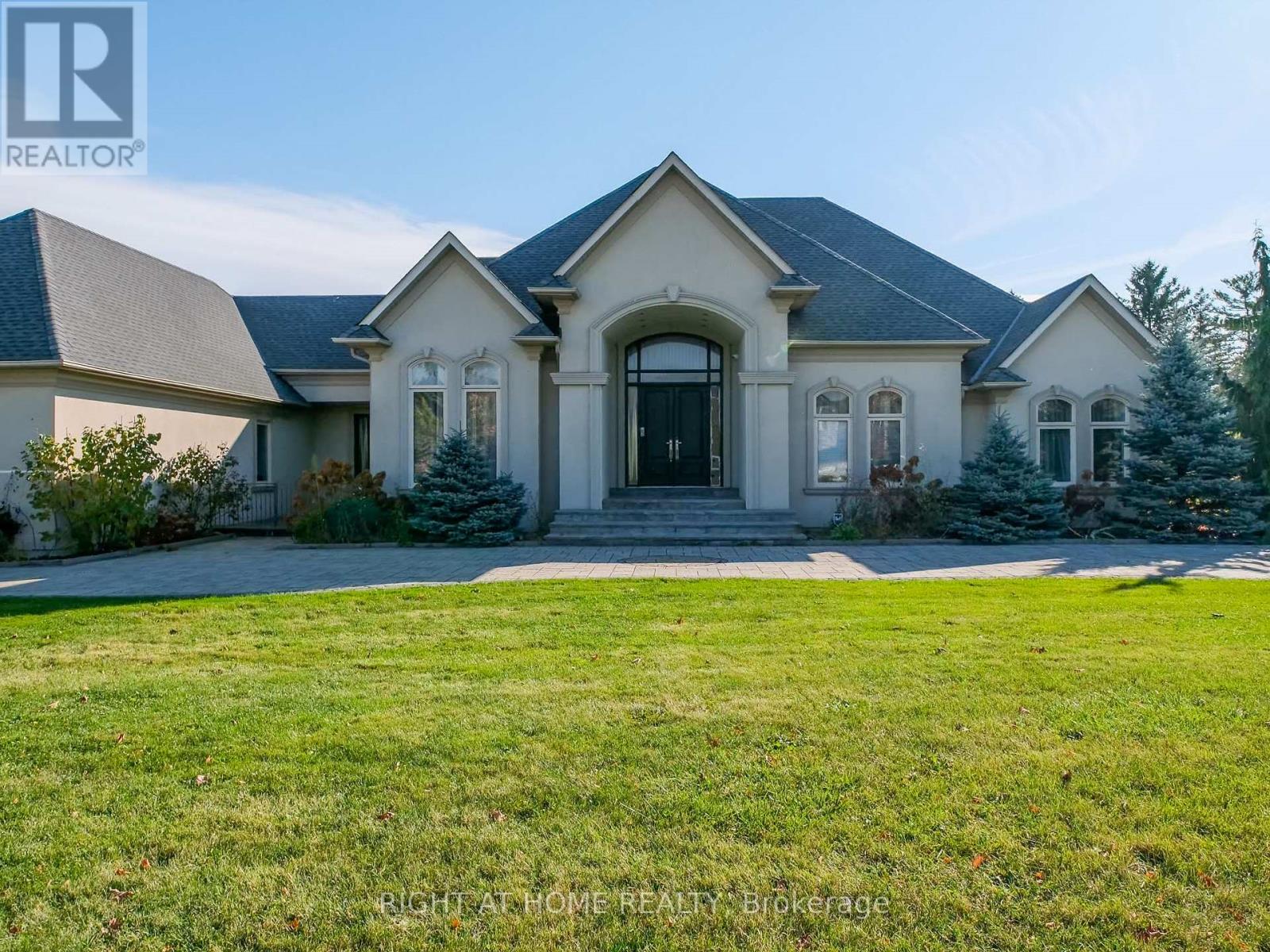 61 CHARLES COOPER CRT