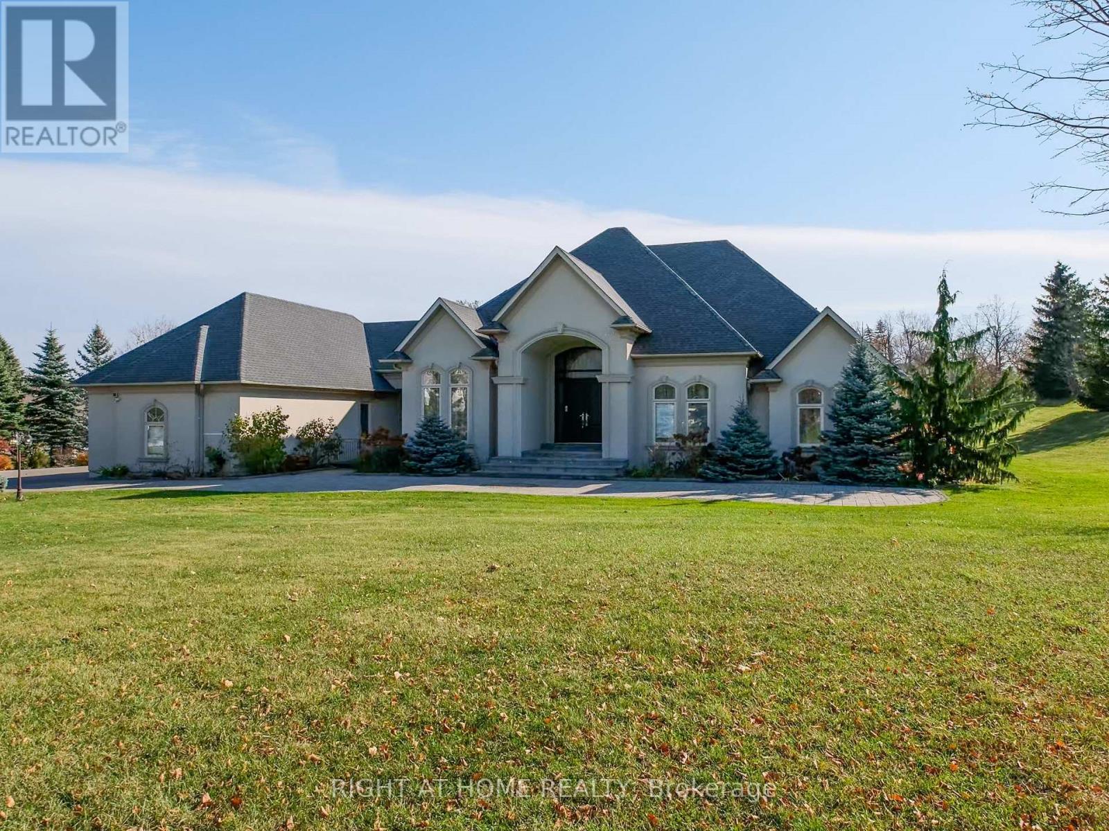 61 CHARLES COOPER CRT