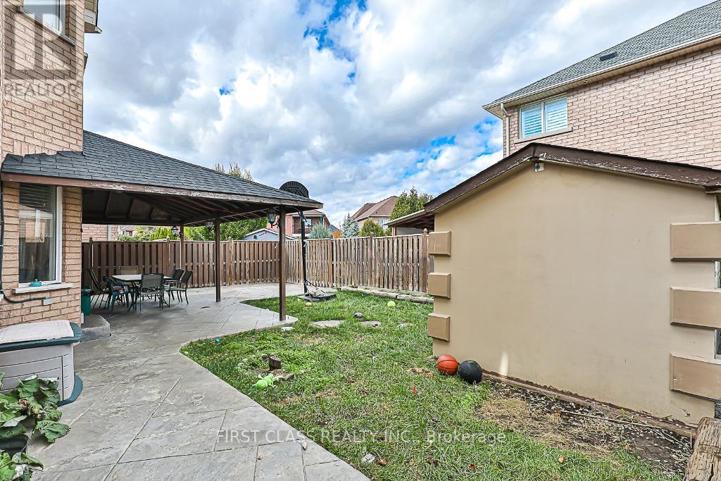 290 MARIA ANTONIA RD
