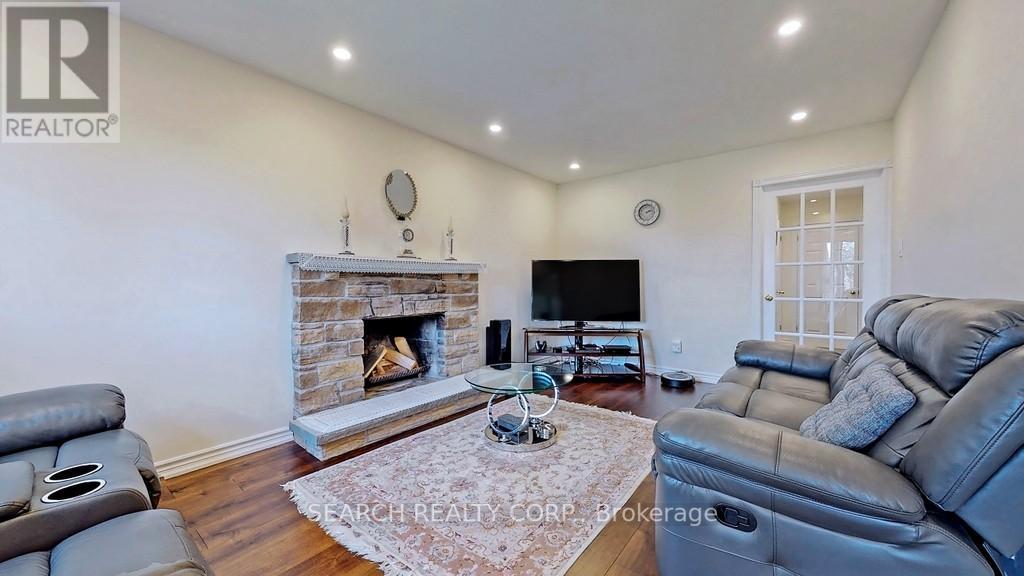 #MAIN -95 LENSMITH DR