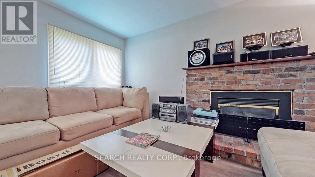 #MAIN -95 LENSMITH DR