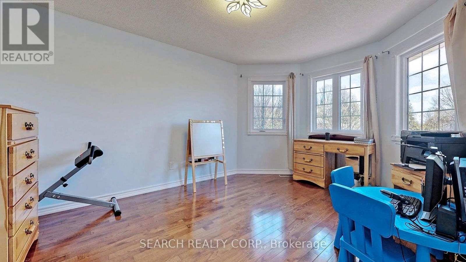 #MAIN -95 LENSMITH DR