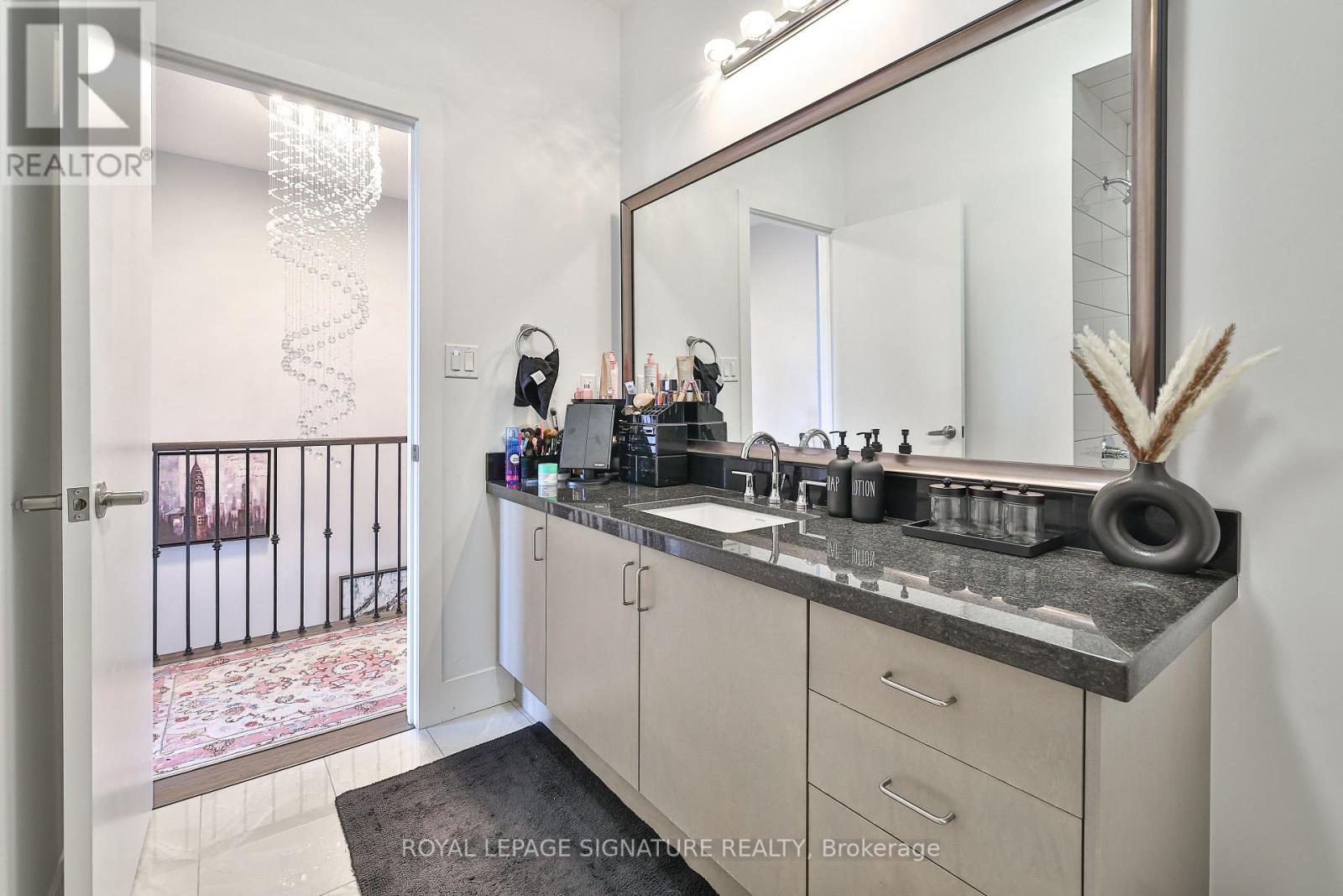362 ELYSE CRT
