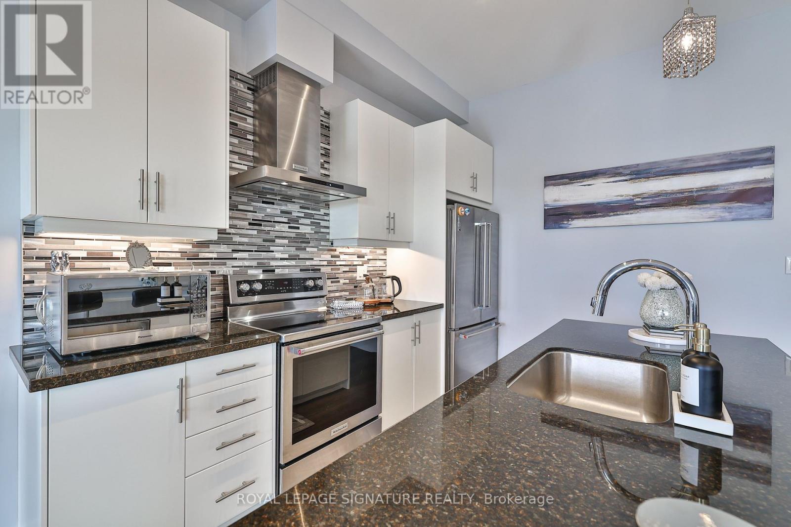 362 ELYSE CRT