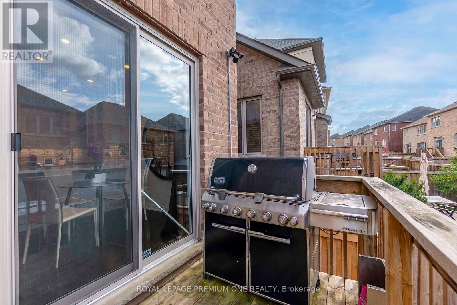 636 CLIFFORD PERRY PL