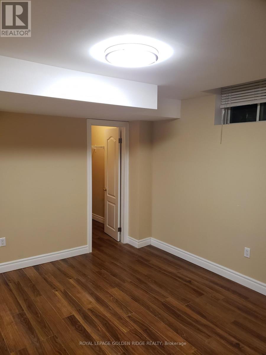 #B -260 BOREALIS AVE N, #B