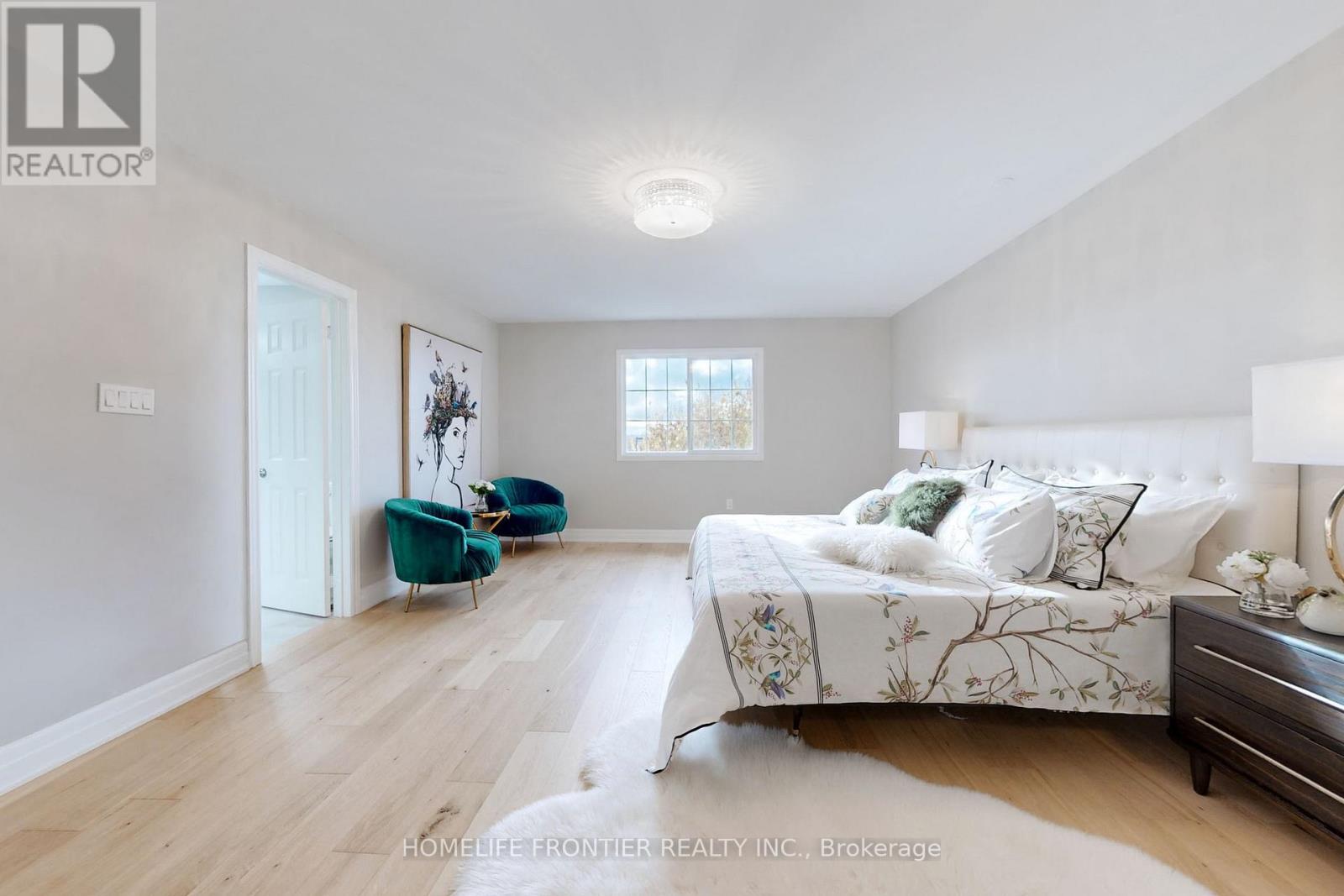 10 DELATTAYE AVE