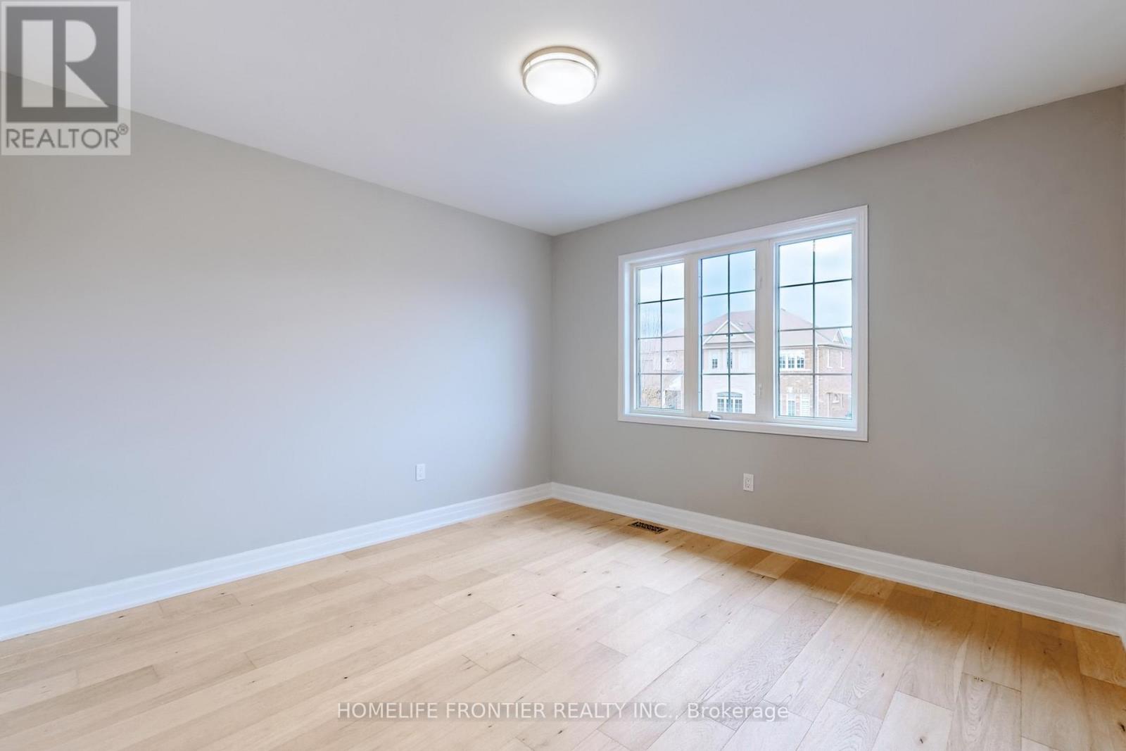 10 DELATTAYE AVE