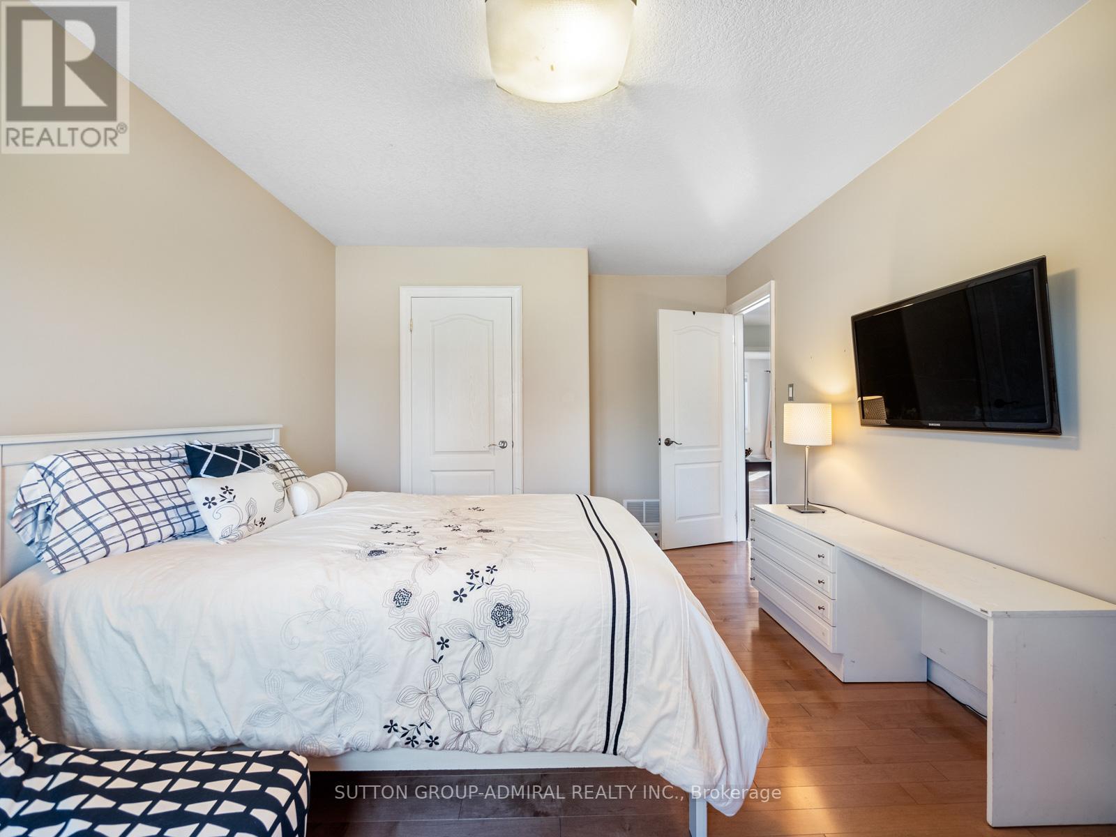 31 GRANDVIEW CRES