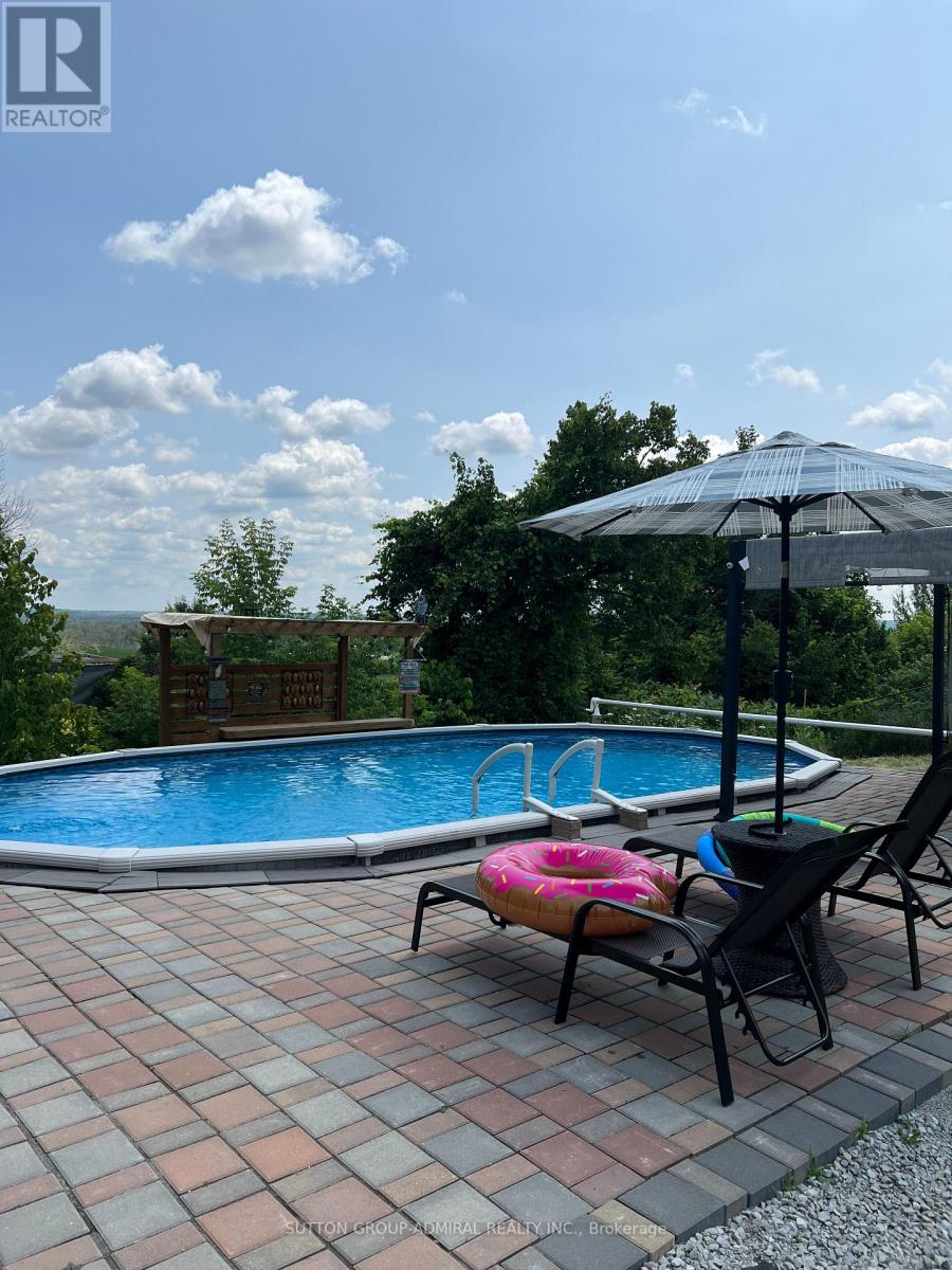 31 GRANDVIEW CRES