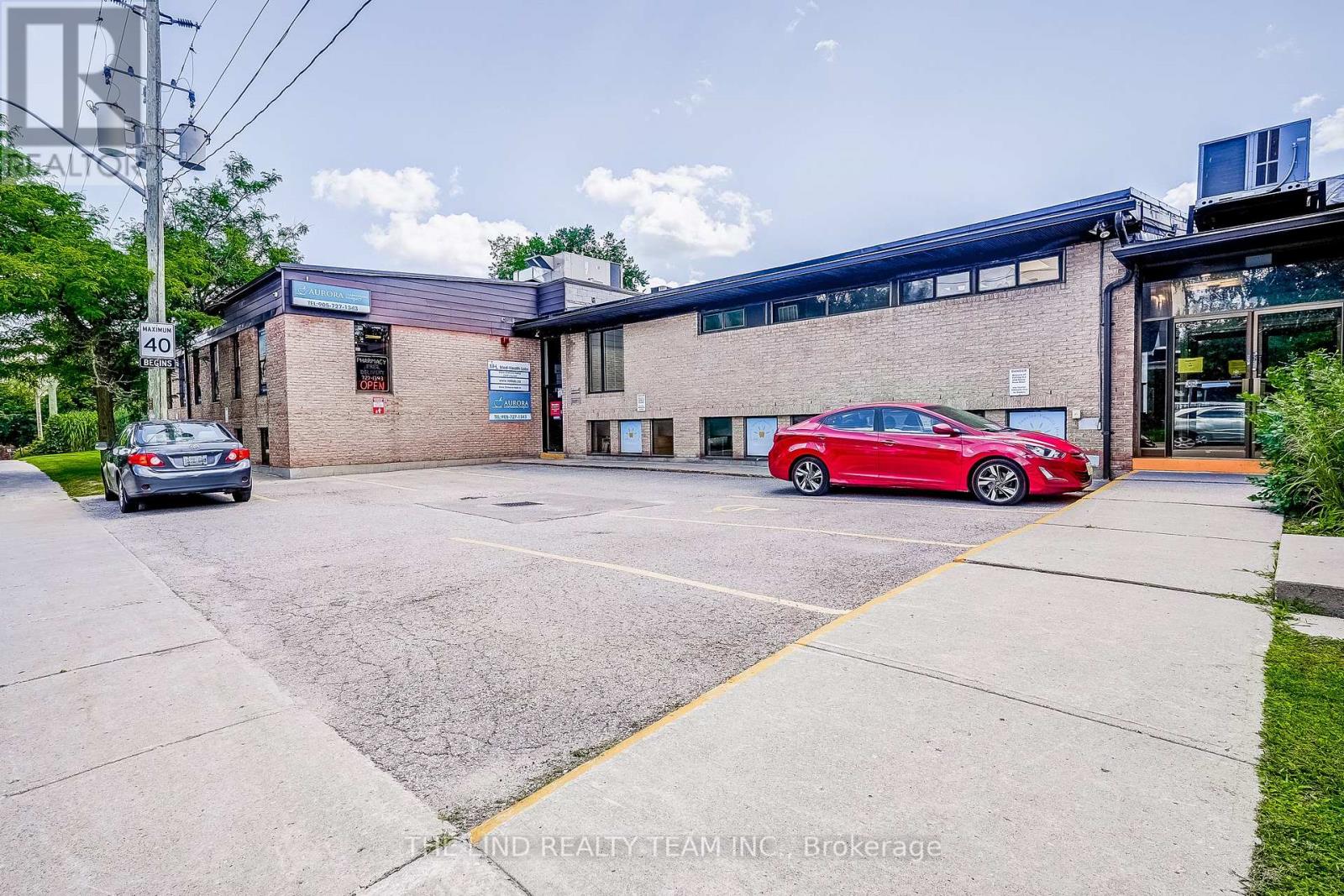 #201 -15017 YONGE ST, #201