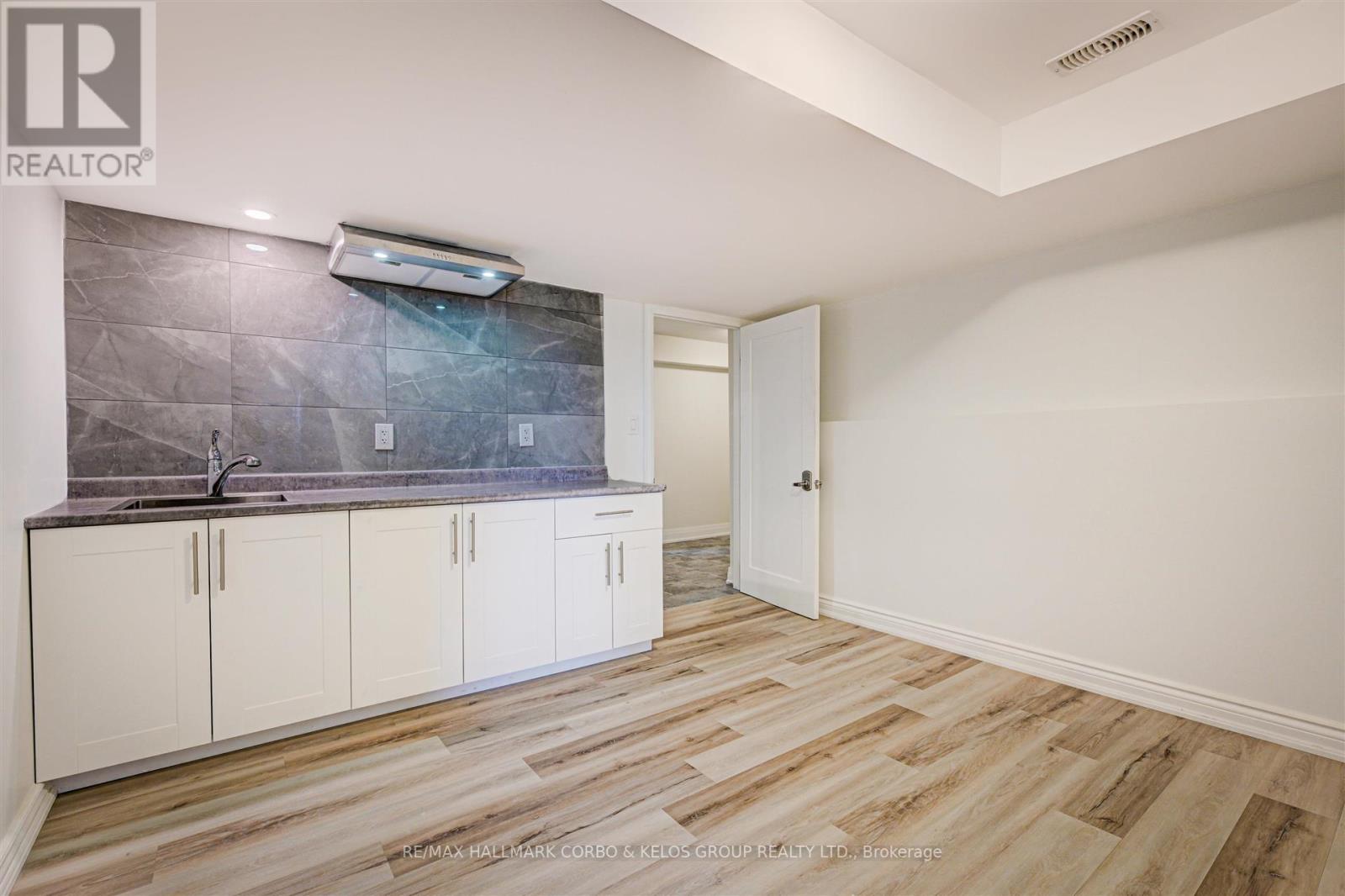 139 BETHPAGE CRES