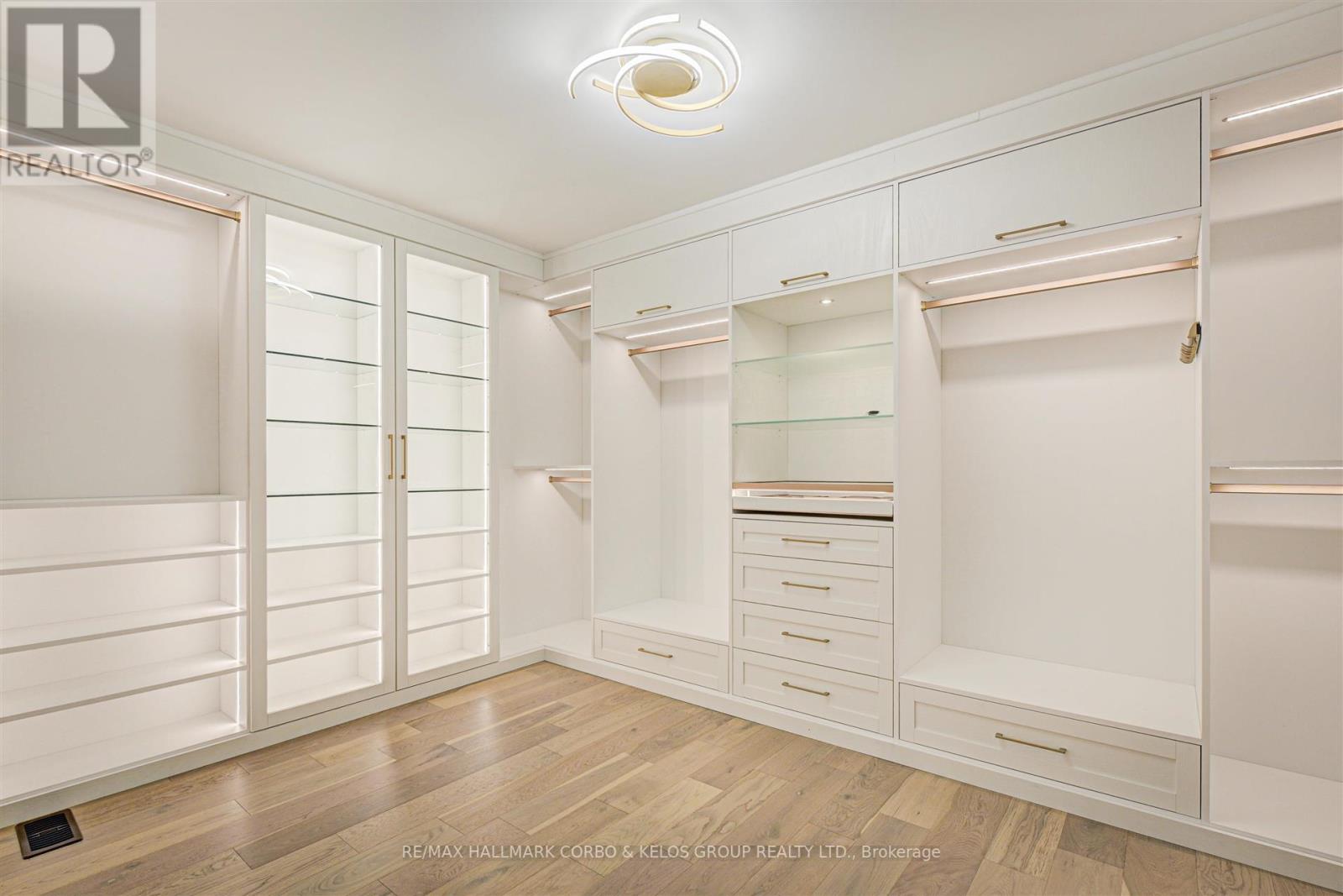 139 BETHPAGE CRES